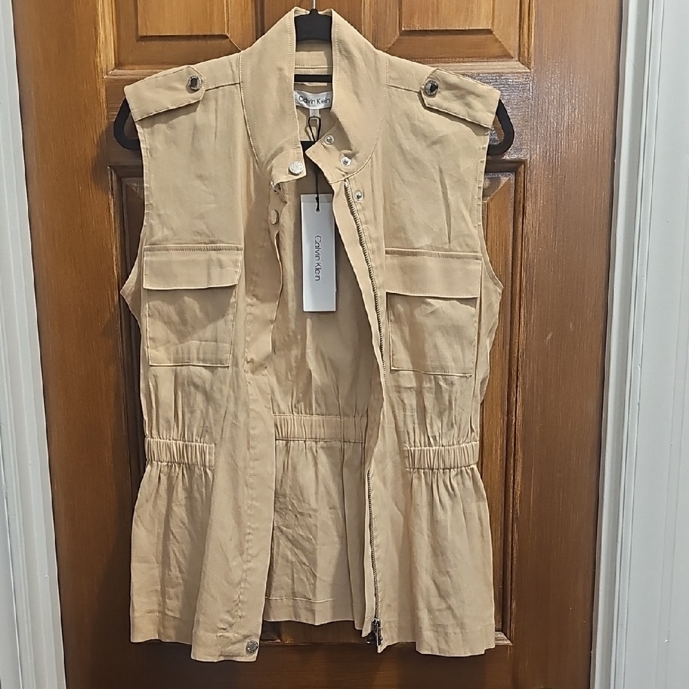Women’s Calvin Klein Linen Blend Beige Sleeveless Vest. Size S